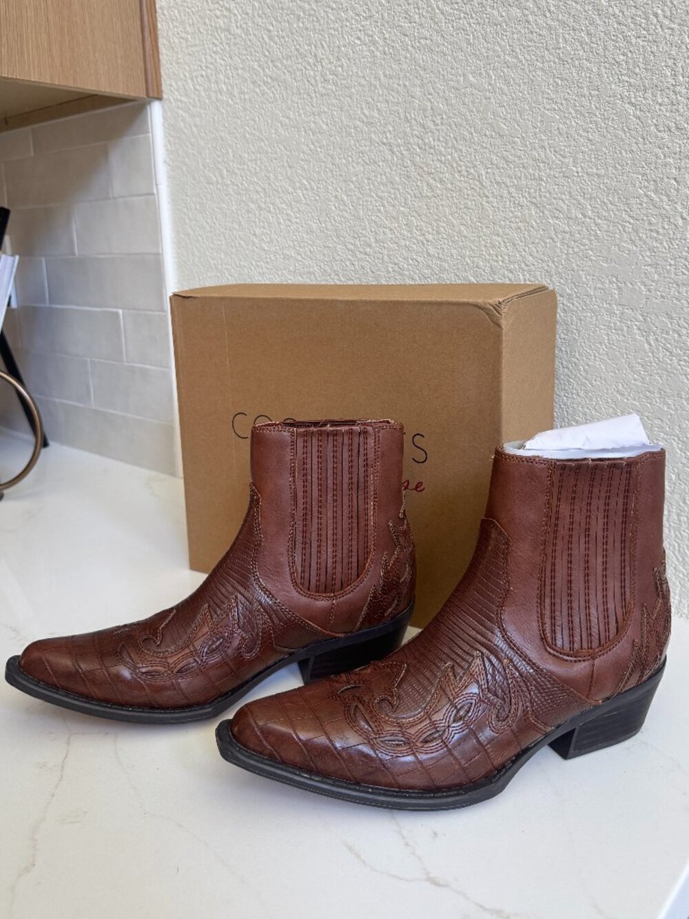 Coconuts by Matisse Brown Croc Western Ankle Boots | Size 8.5 | New in Box 🤠